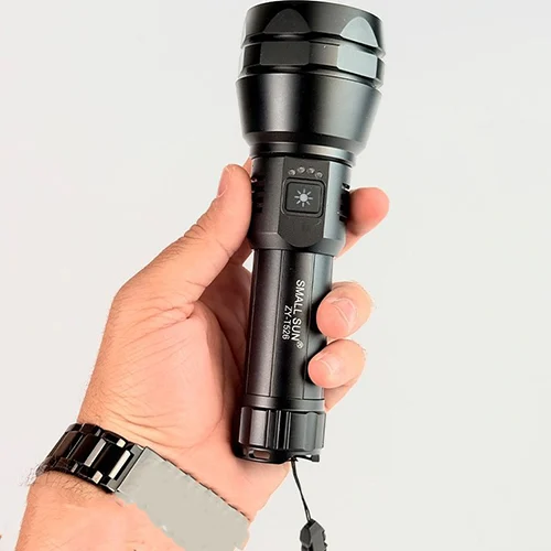 چراغ قوه زوم دار اسمال سان مدل ZY-T526 حرفه ای
