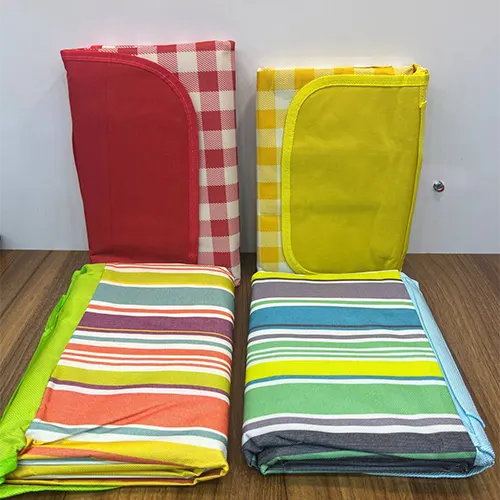 زیرانداز شطرنجی سفری سایز 150 × 180 سانتیمتر درجه یک