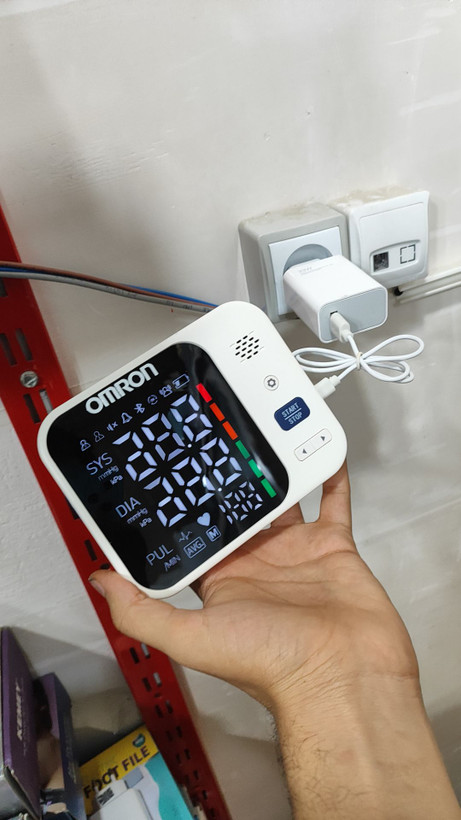 فشار سنج امرون مدل OMRON MG-2027 حرفه ای