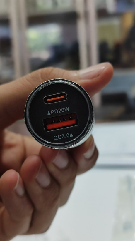 شارژر فندکی فلزی شیائومی مدل XM-02 مناسب شارژ دستگاههای دیجیتال در خودرو