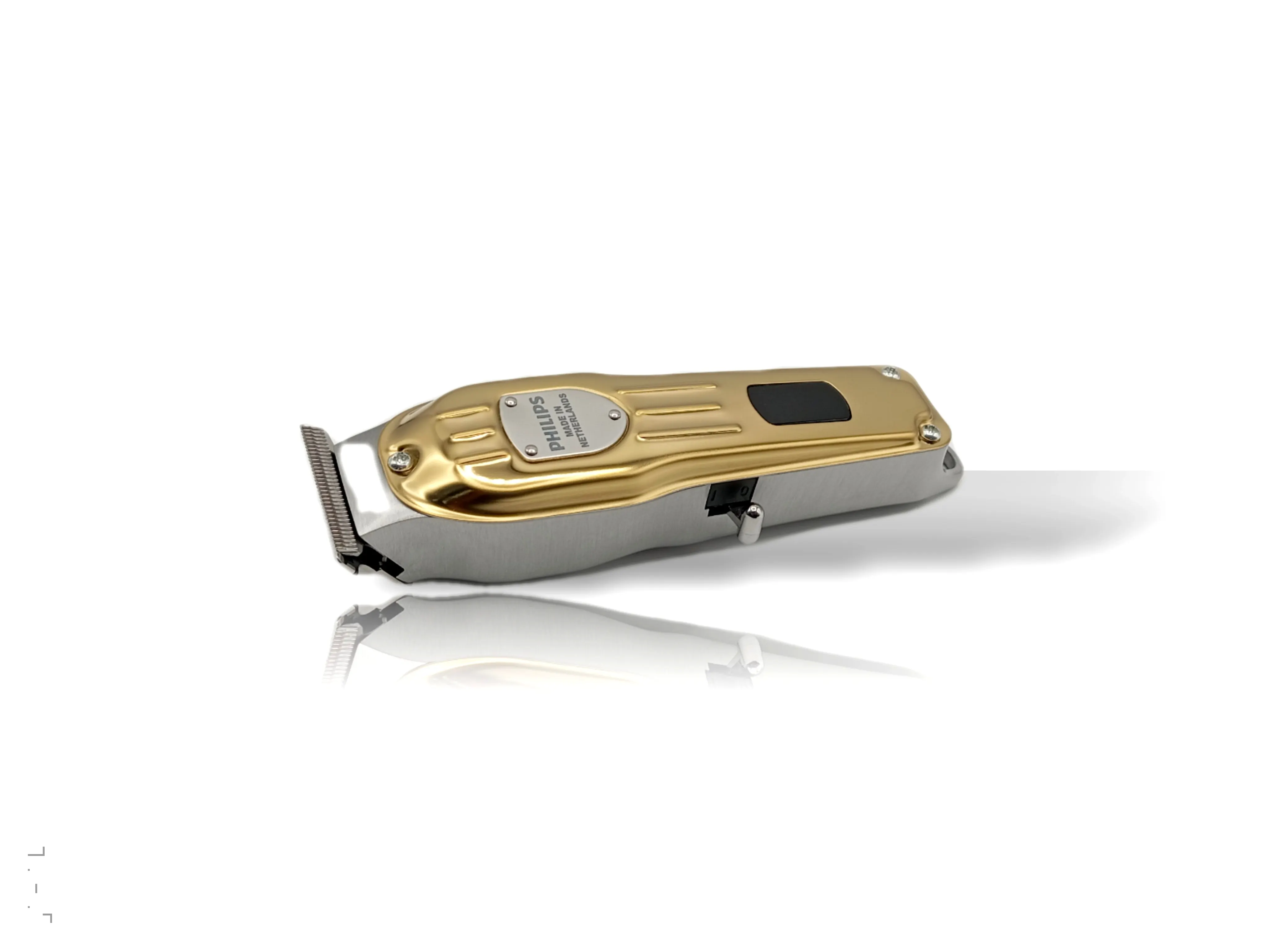 ماشین اصلاح صورت صفرزن PHILIPS PROFESSIONAL SALON 2024 برای اصلاح نزدیک به پوست