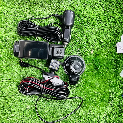 دوربین ثبت وقایع خودرو سه لنزه وای‌فای‌دار Full HD