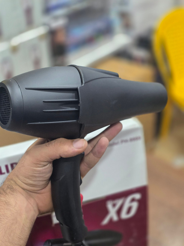 سشوار حرفهای فیلیپس Philips مناسب خشککردن و حالتدهی مو