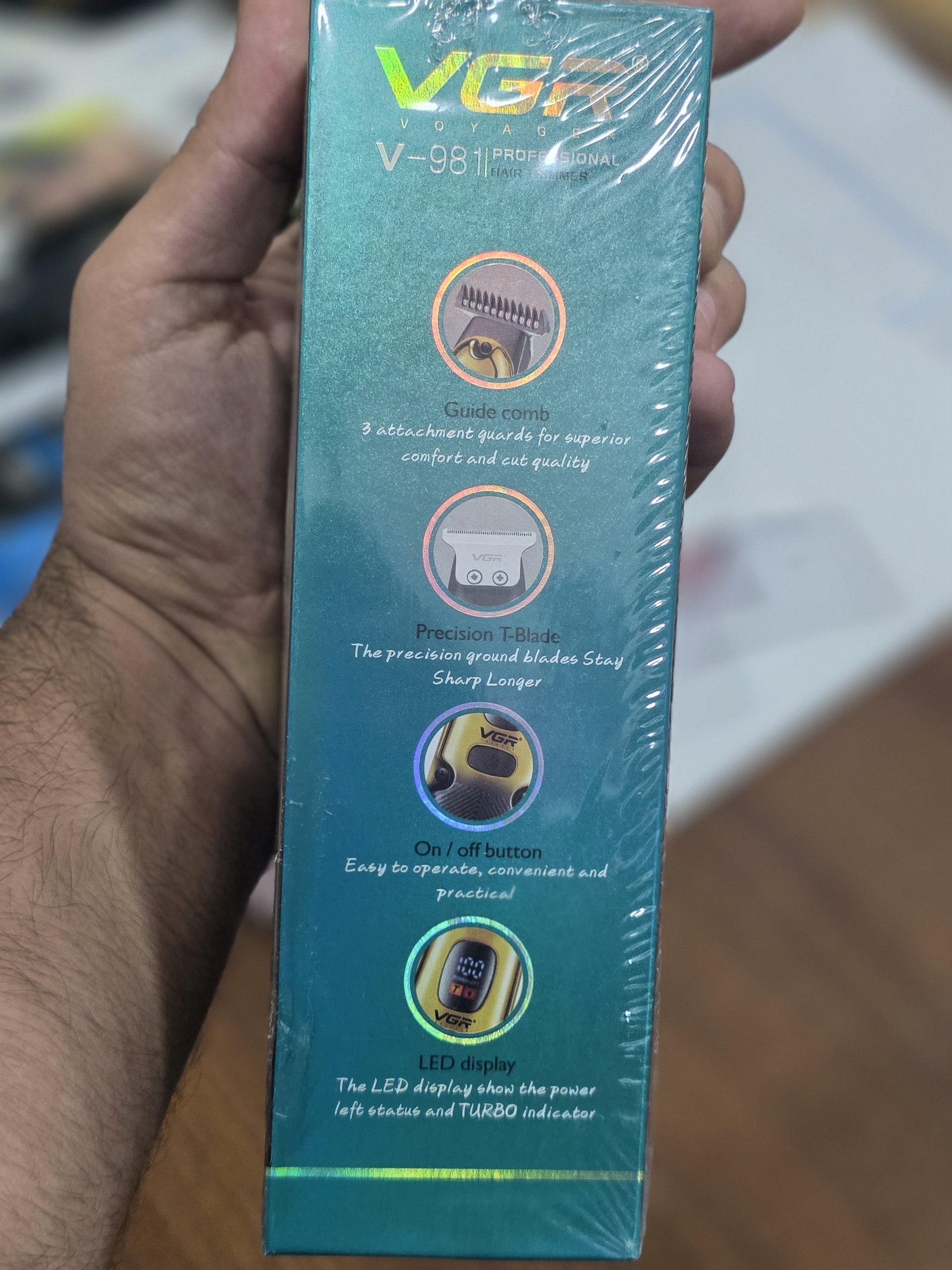 ماشین اصلاح وی جی آر VGR مناسب اصلاح مو و فرم‌دهی ریش